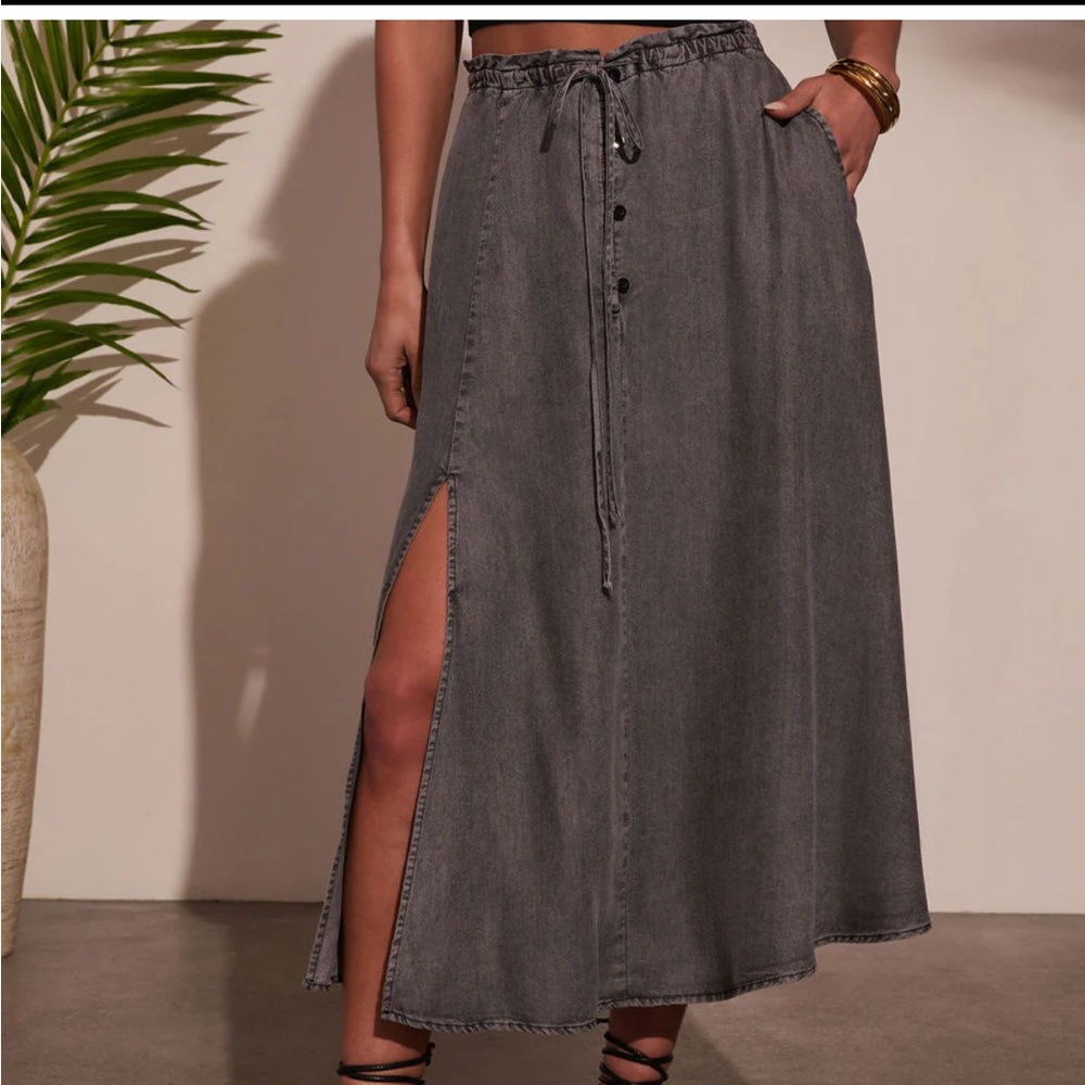 Grey A-Line Midi Skirt with Slit for Night Out